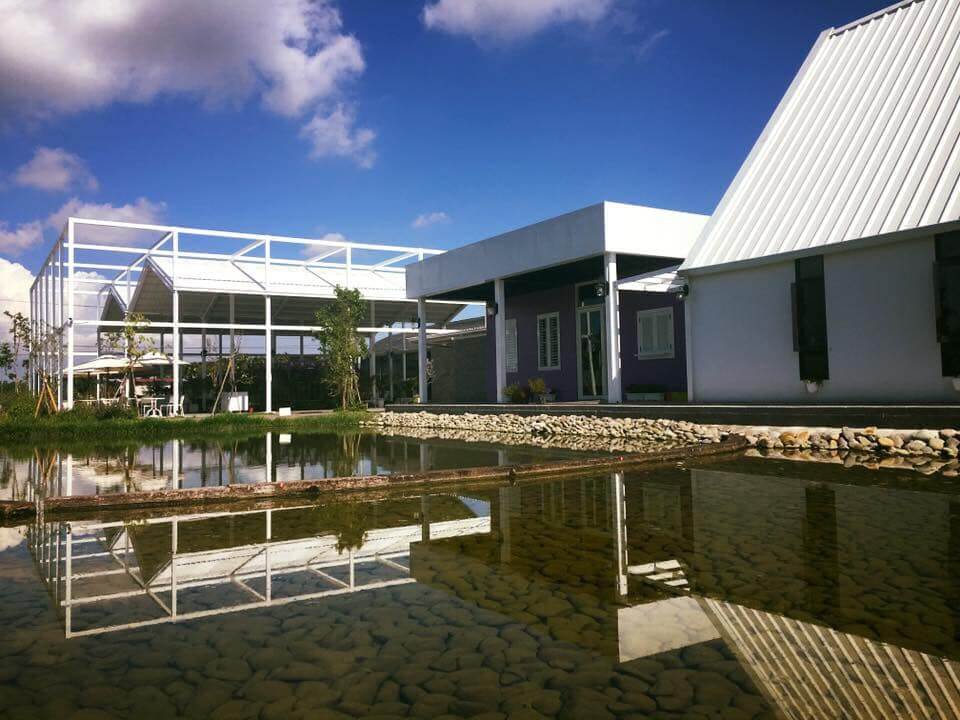 工程实绩01-天使花园-采用PVC塑钢防热平底浪板 