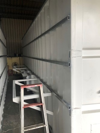 工程实绩07-海军货柜-采用双层中空PVC塑钢浪板