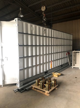 工程实绩07-海军货柜-采用双层中空PVC塑钢浪板